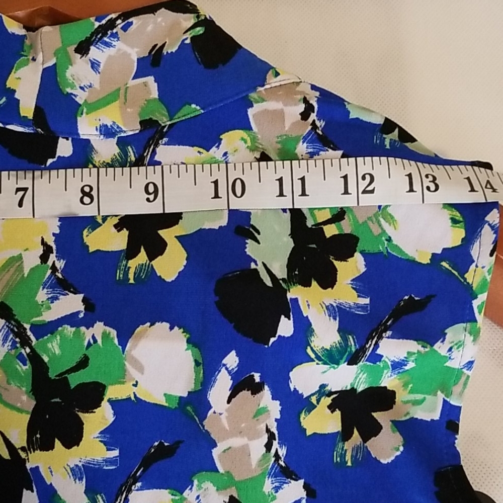 Dana Buchman sleeveless blouse - Picture 4 of 5